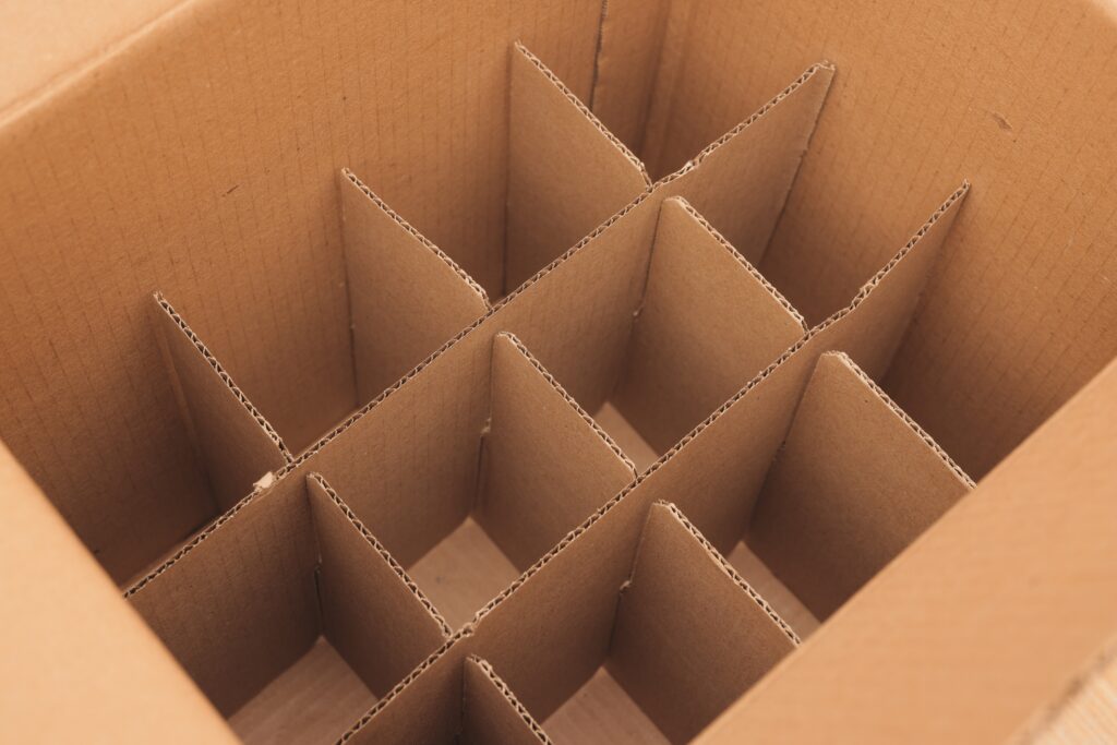 Corrugated partitions and inserts